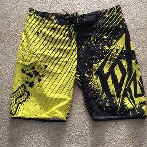 Men’s board shorts/swim suit